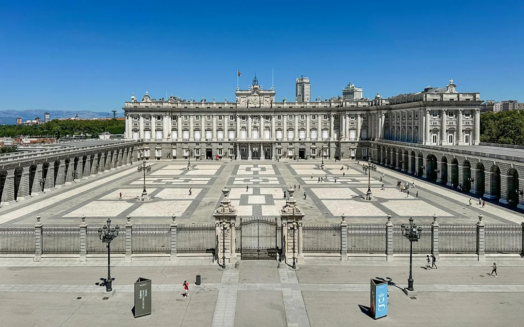 Royal Palace of Madrid Skip-the-Line Tickets Image 9