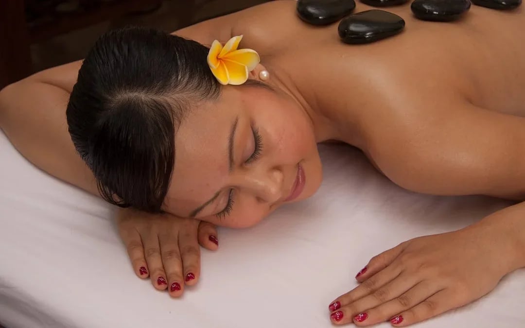 Royal Spa 2 Hours Warm Stone Massage at Nusa dua Image 2