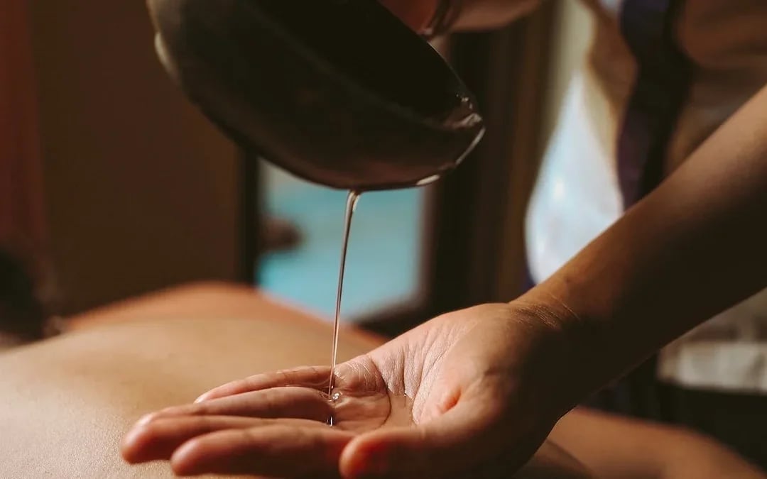 Royal Spa 2 Hours Warm Stone Massage at Nusa dua Image 5