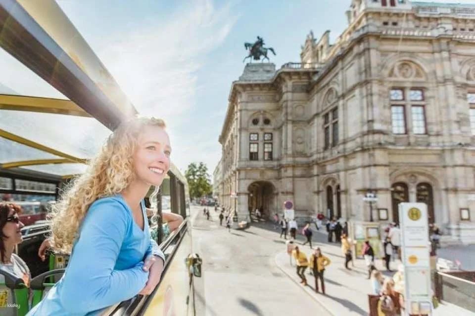 Royal Vienna 48-hour hop-on hop-off bus
