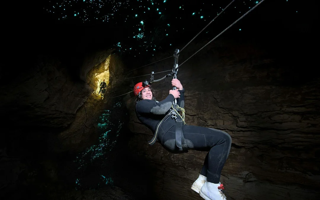 Ruakuri Cave Black Water Rafting & Abseiling Guided Experience  Image 4