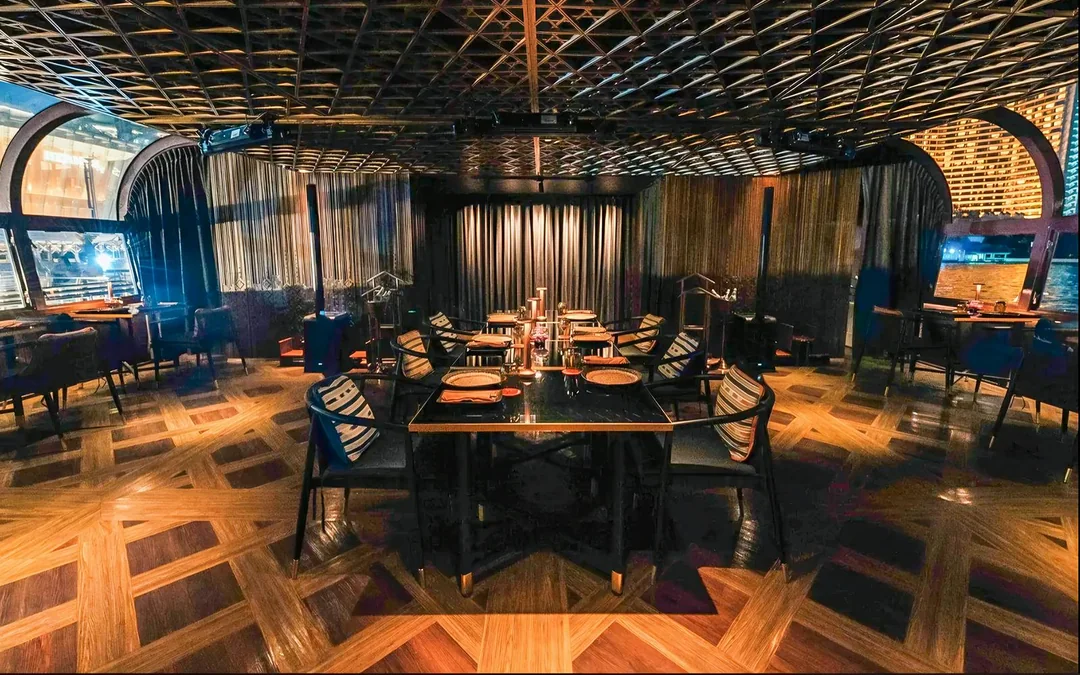 Saffron Dinner Cruise by Banyan Tree (5 Star Luxury Hotel) with Unlimited Soft Drinks Image 3