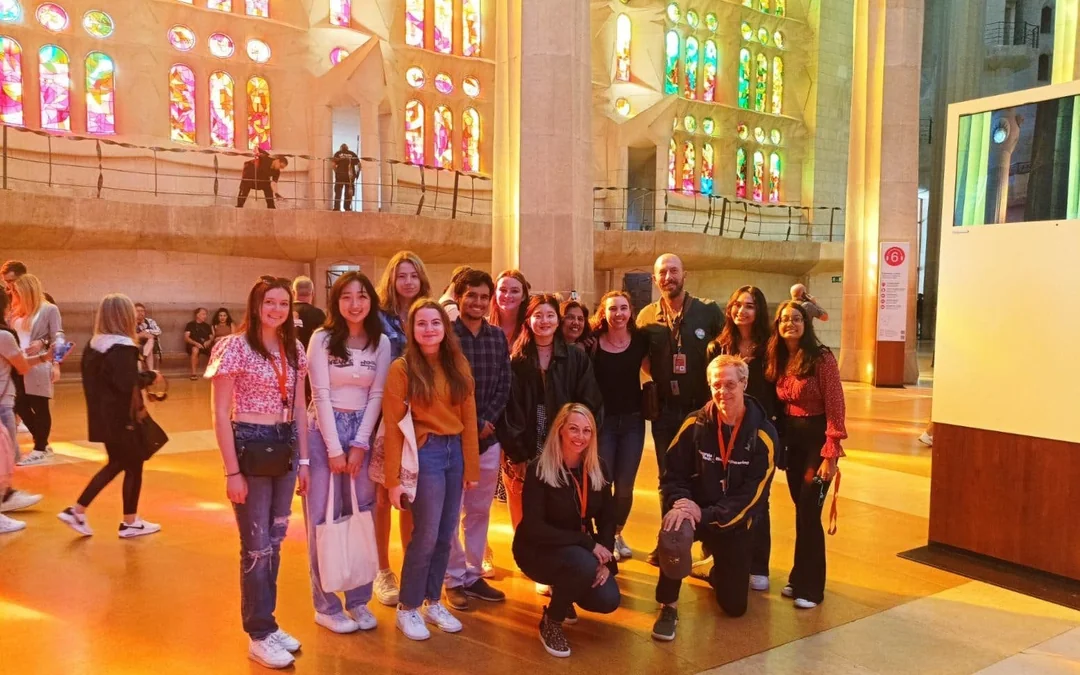 Sagrada Familia Fast-Track Guided Tour Image 5