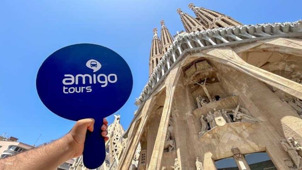 Sagrada Familia Guided Tour with Tower Access