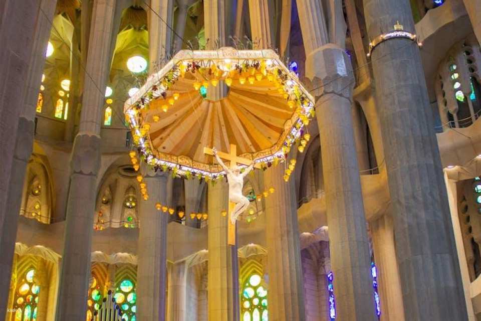 Sagrada Familia Guided Tour with Tower Access