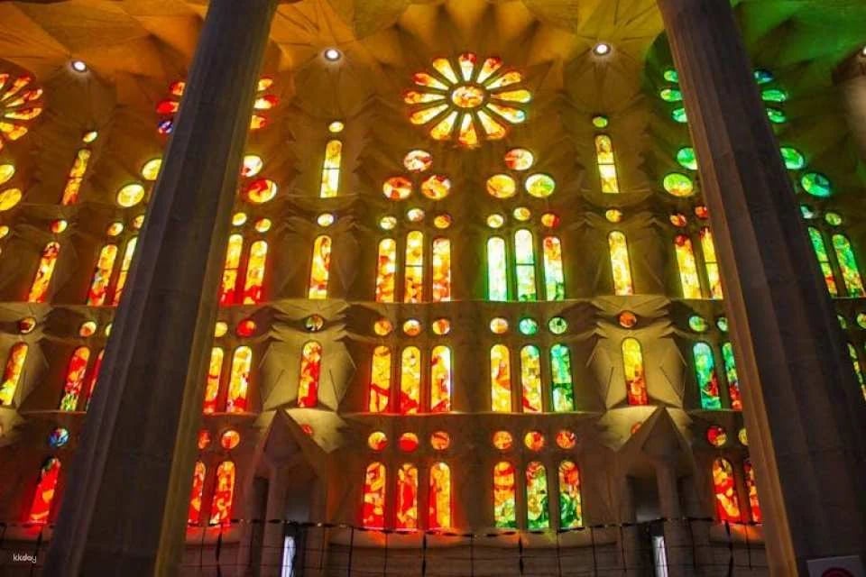 Sagrada Familia Guided Tour with Tower Access