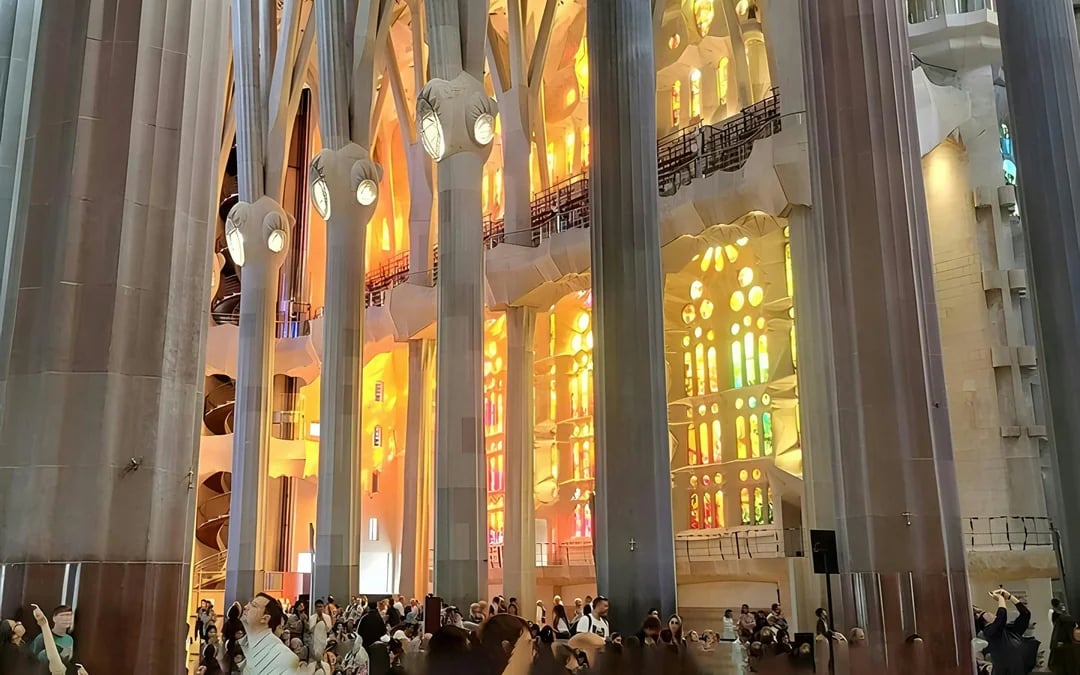 Sagrada Familia Skip-the-Line Private Guided Tour Image 3