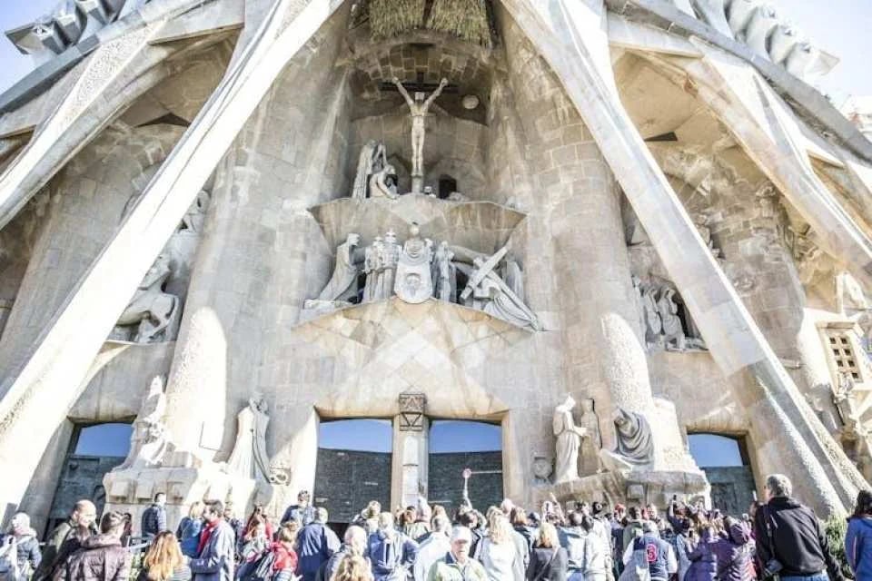 Sagrada Familia tickets and guided visit