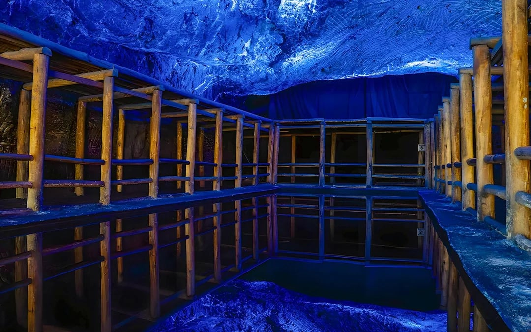 Salt Cathedral of Zipaquirá Entry Ticket Image 7