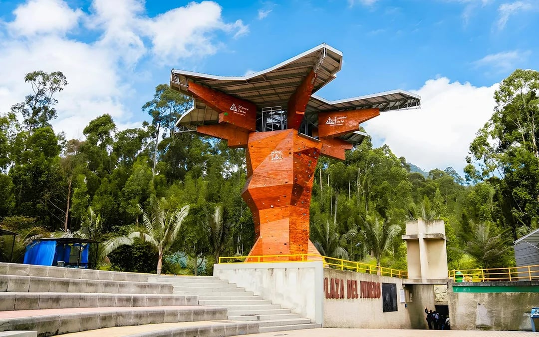 Salt Cathedral of Zipaquirá Entry Ticket Image 9