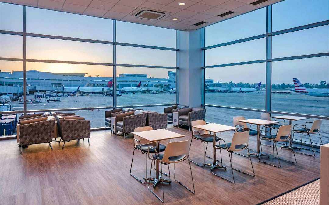 San Diego International Airport: Aspire Lounge at Terminal 2 Image 7