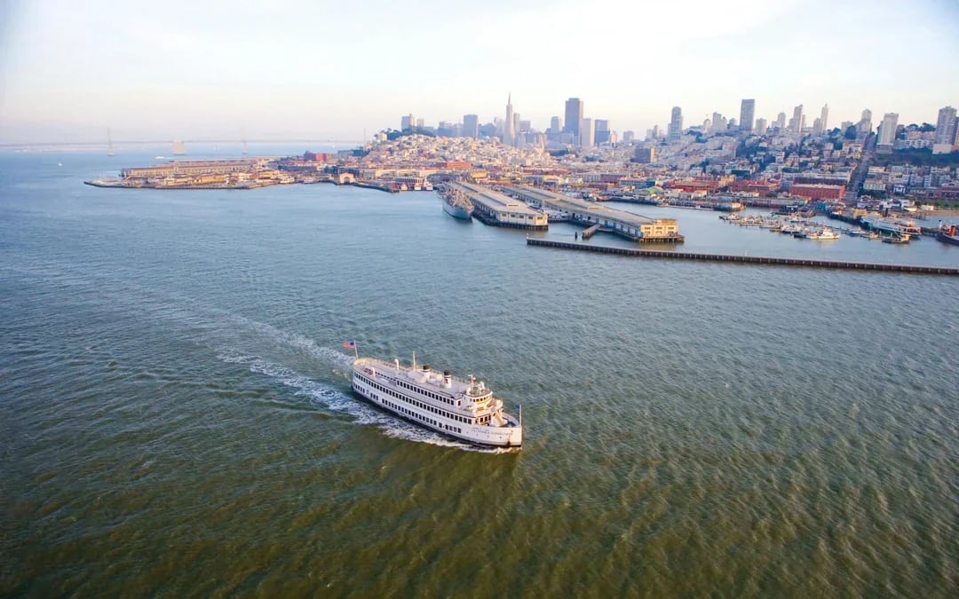 San Francisco Dinner Cruise Image 3