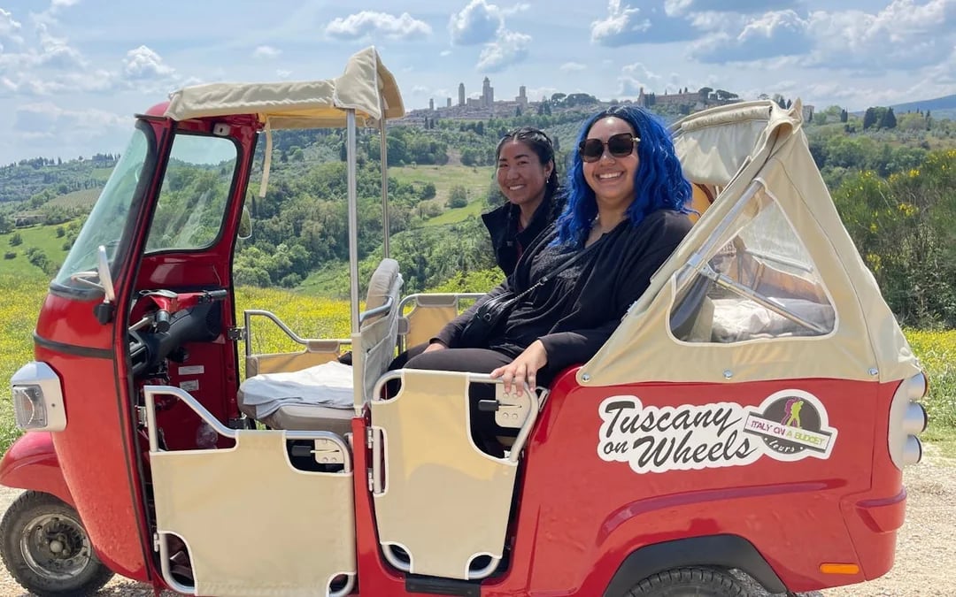 San Gimignano Private Vintage Tuk Tuk Scenic Tour with Local Driver-Guide and Chianti Hills Route Image 3