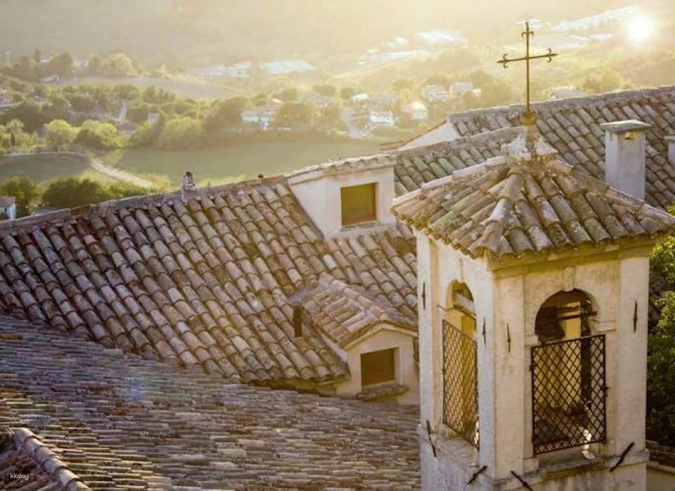 San Marino small group guided tour with 7 museums and towers pass