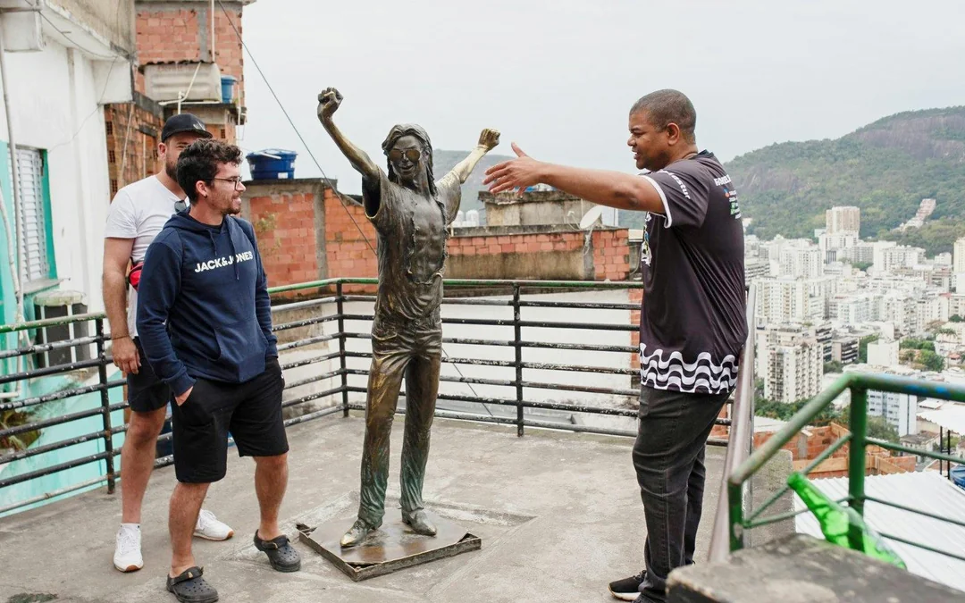 Santa Marta Favela Walking Tour Image 3