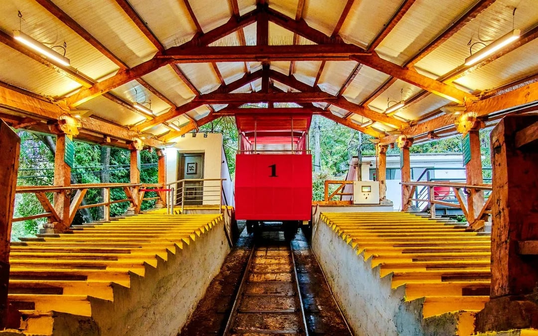 Santiago: 2-Day Hop-On Hop-Off Bus Ticket and Cable Car Image 7