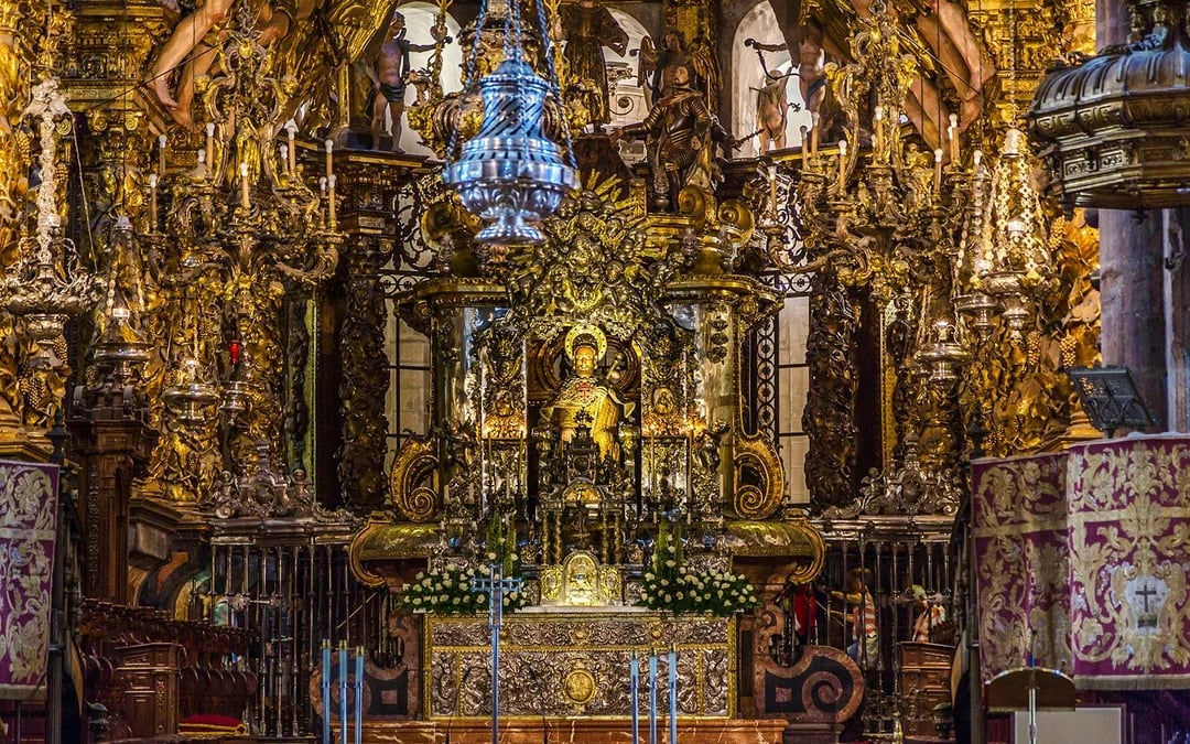 Santiago de Compostela Historic Center, Museum & Cathedral Guided Tour with Pórtico Image 2