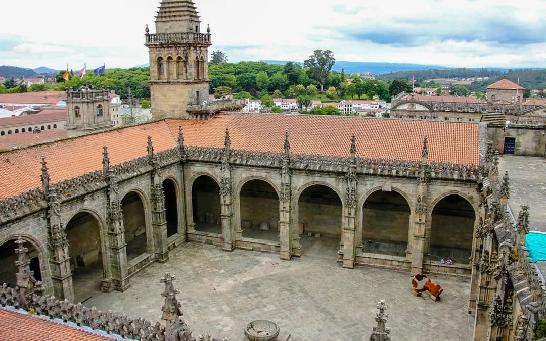Santiago de Compostela Historic Center, Museum & Cathedral Guided Tour with Pórtico Image 5