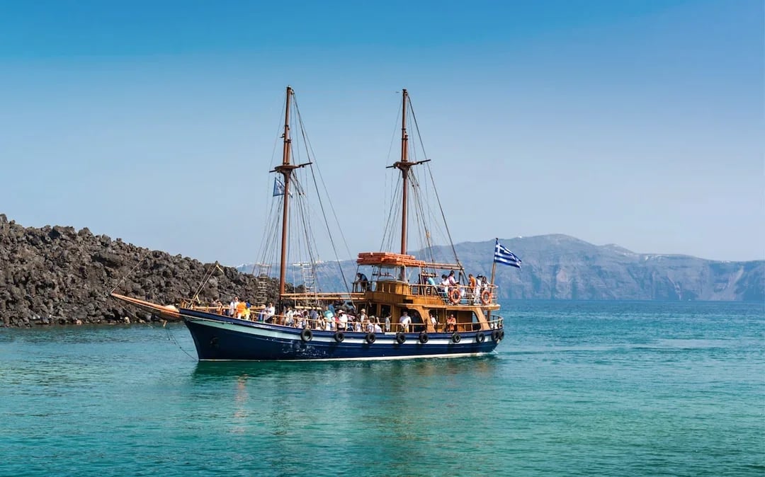 Santorini 3-Hour Cruise to Volcano & Hot Springs Image 1