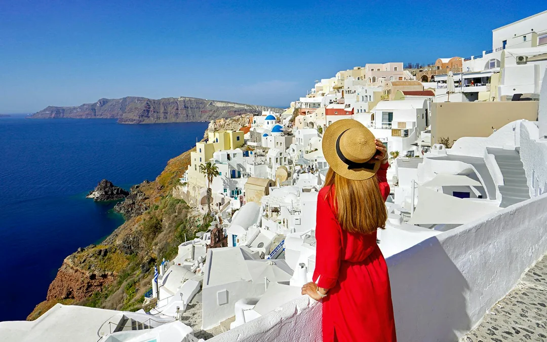 Santorini: Day Trip to Akrotiri & the Majestic Spots of Santorini Image 1