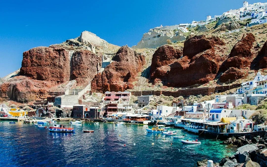 Santorini: Day Trip to Akrotiri & the Majestic Spots of Santorini Image 3