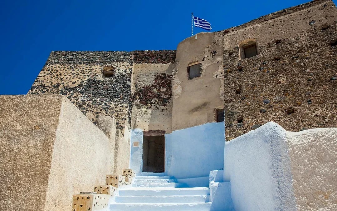 Santorini: Day Trip to Akrotiri & the Majestic Spots of Santorini Image 9