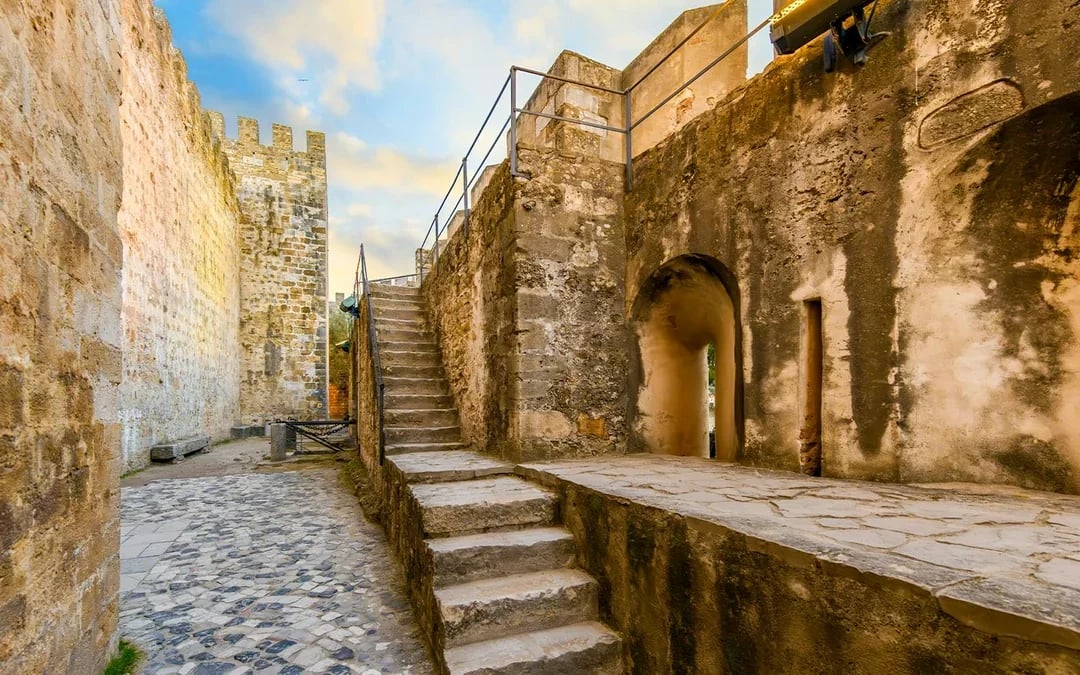 São Jorge Castle Tickets Image 12
