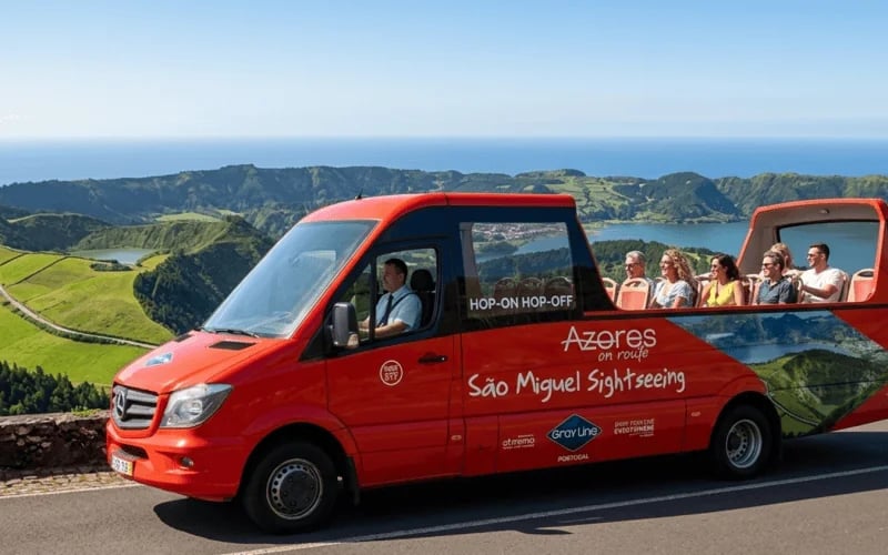 São Miguel: Hop-On Hop-Off Bus Tour on 2 Routes Image 1
