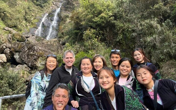 Sapa Private Car Tour to Lonely Tree, Heaven's Gate, and Glass Bridge with Admission Fees and Hotel Pickup Image 4