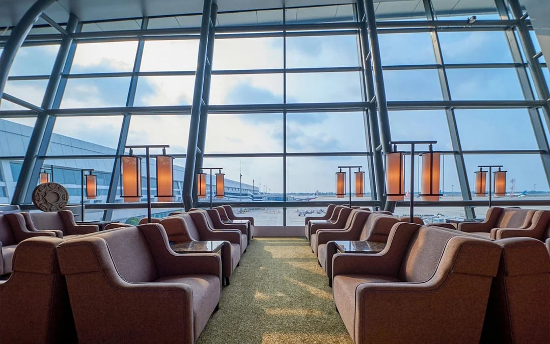 Saphire Plaza Premium Lounge Access at Jakarta International Airport: International Departures, Terminal 3 Image 5