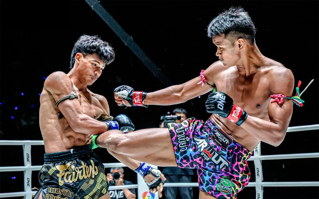 Saturday Night Tickets to Muay Thai Match at Lumpinee Boxing Stadium Image 1