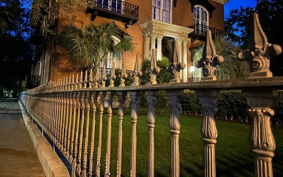 Savannah Historic District Small-Group Ghost Walking Tour Image 1