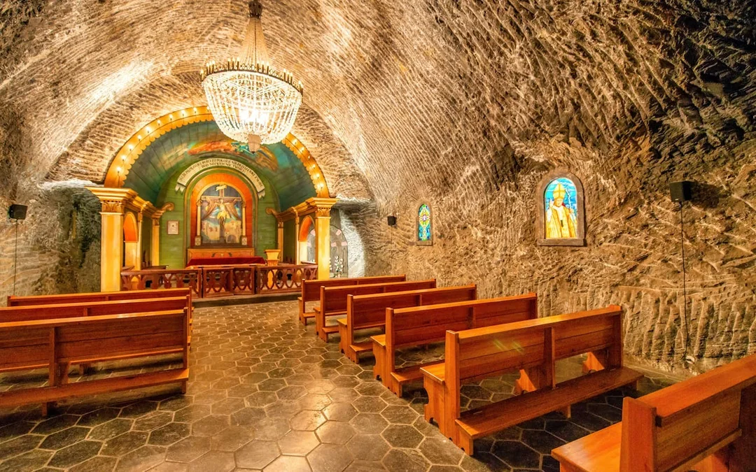Schindler Story Walking Tour & Wieliczka Salt Mine with Lunch from Krakow Image 1