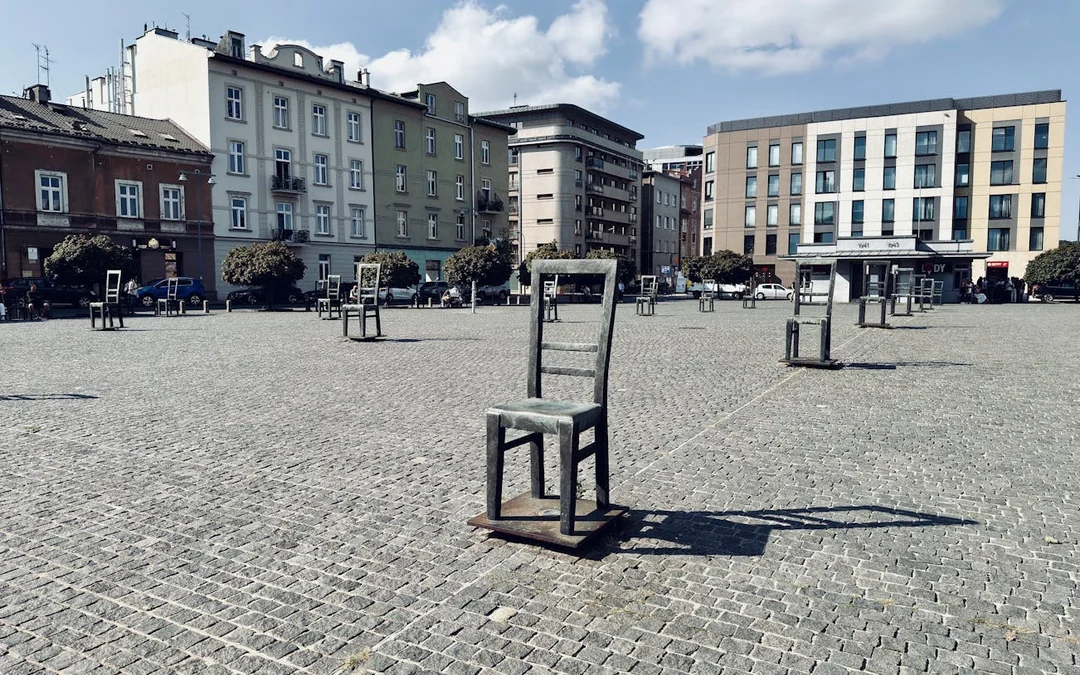 Schindler Story Walking Tour & Wieliczka Salt Mine with Lunch from Krakow Image 3