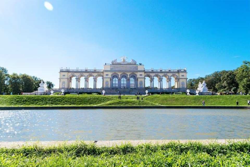 Schönbrunn Palace and gardens guided tour