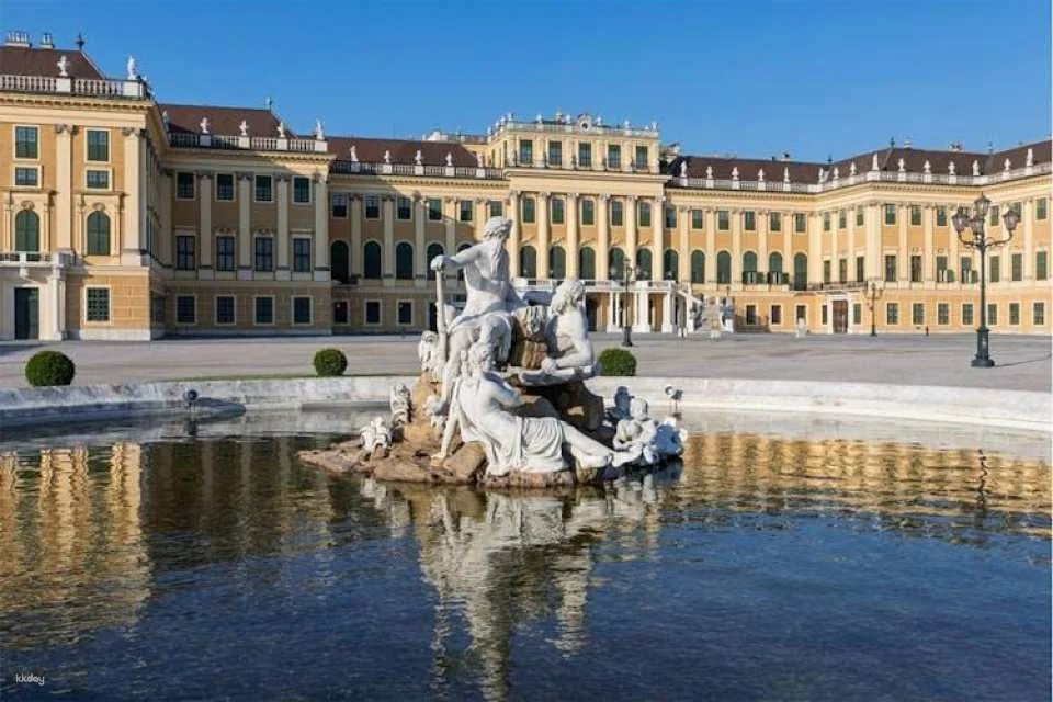 Schönbrunn Palace and gardens guided tour