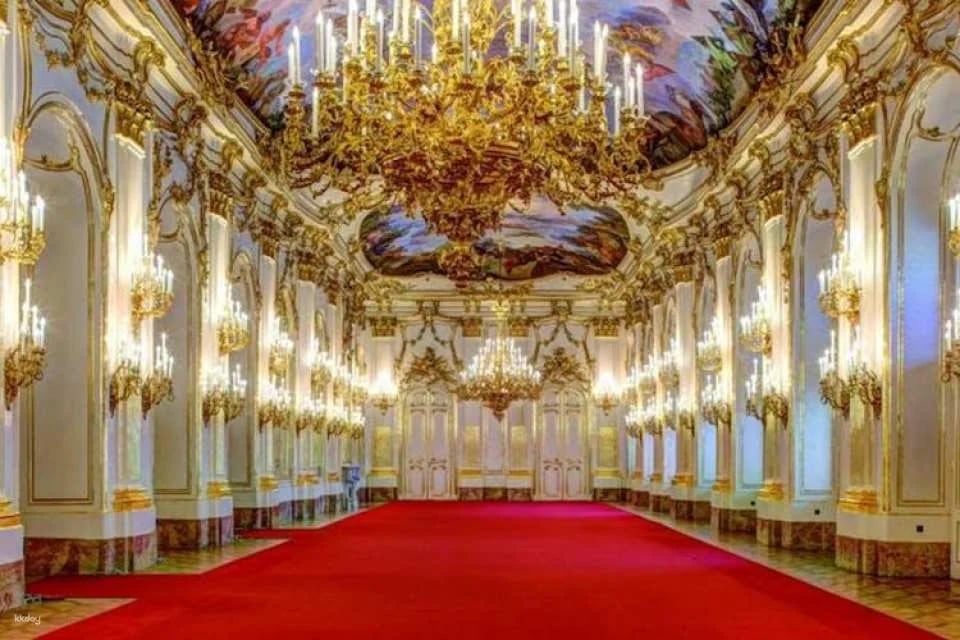 Schönbrunn Palace and gardens guided tour