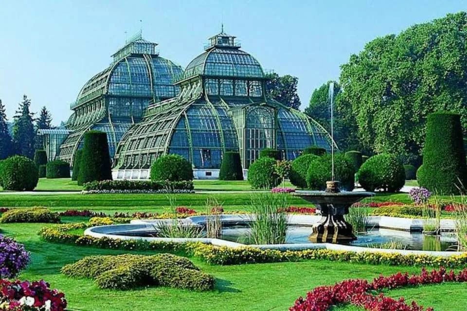 Schönbrunn Palace and gardens guided tour