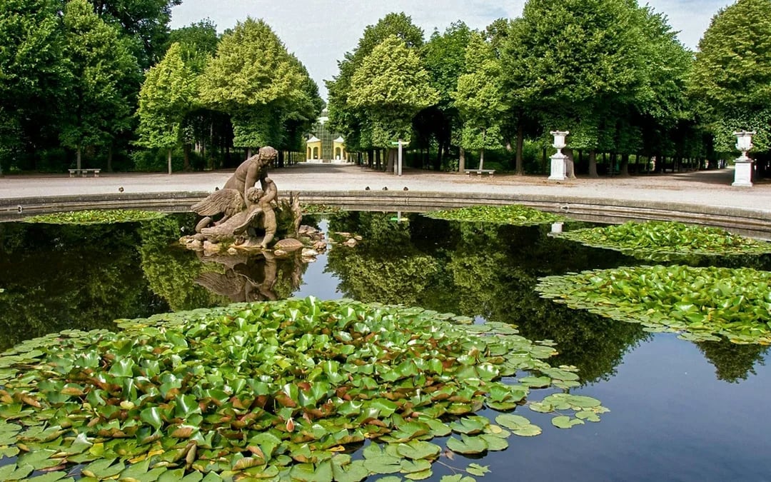 Schönbrunn Palace & Gardens Skip-the-Line Guided Tour Image 5