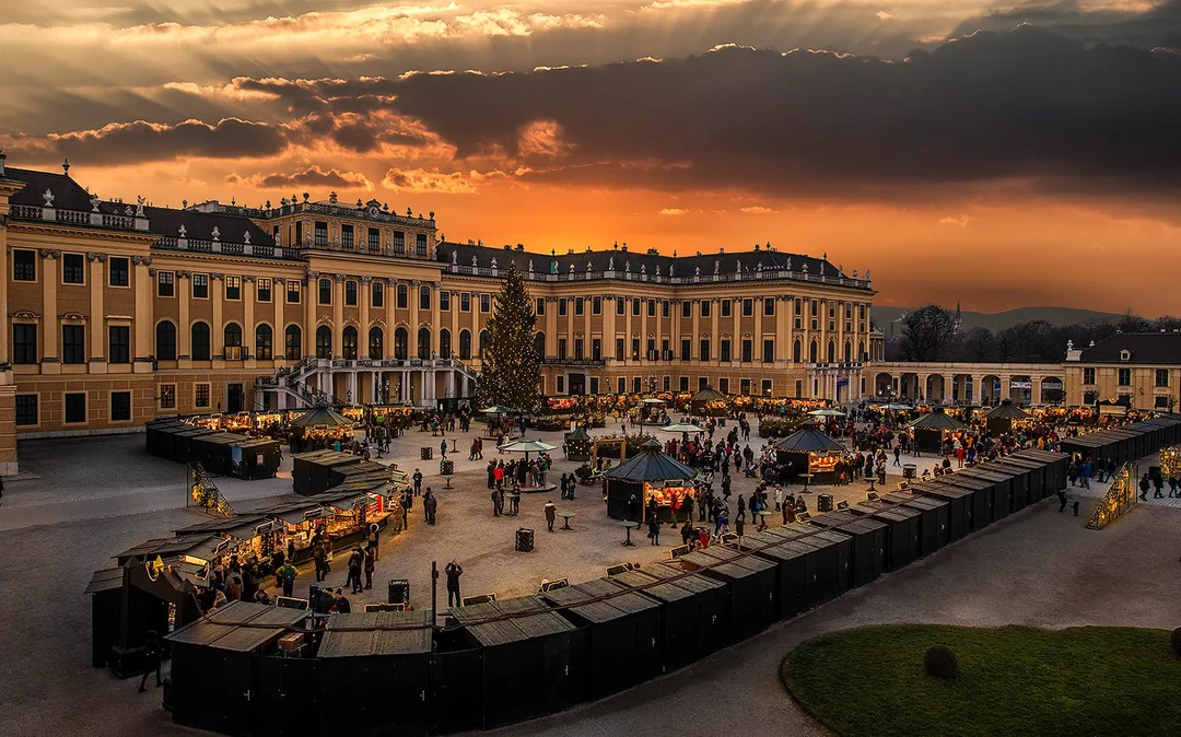 Schönbrunn Palace: Mozart & Strauss Concert & Christmas Market Image 1
