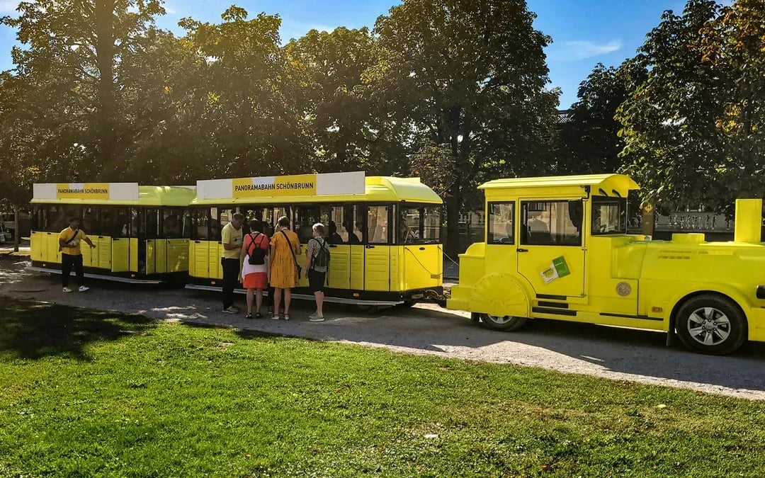 Schönbrunn Palace Panorama Train Ride Tickets Image 3