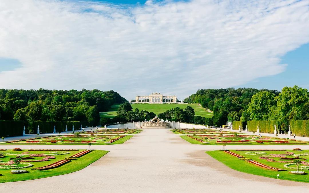 Schönbrunn Palace Panorama Train Ride Tickets Image 8