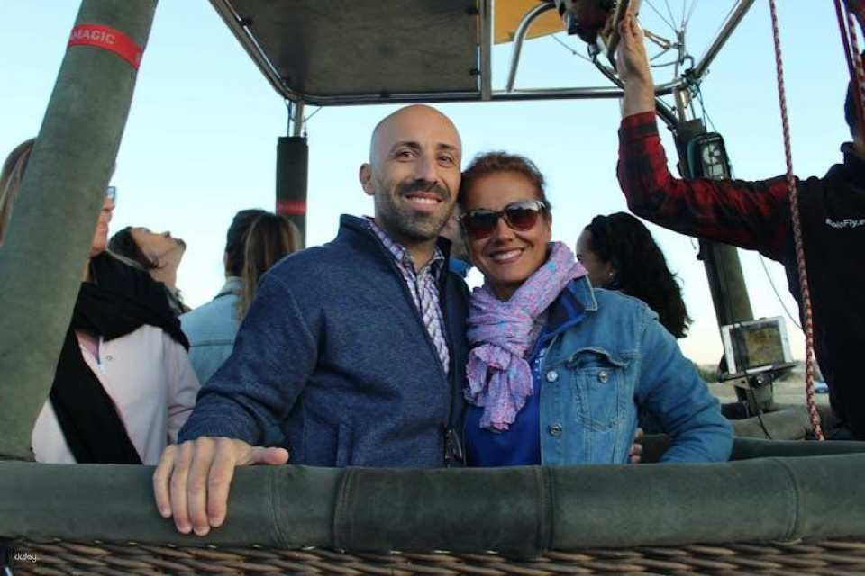 Segovia hot-air balloon flight with transfer from Madrid