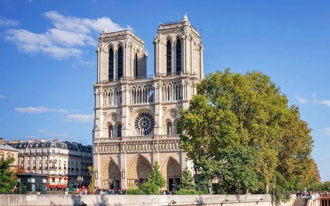 Seine River and Canal Saint-Martin Sightseeing Cruise Image 6