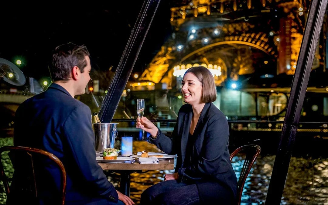 Seine River Cruise & Moulin Rouge Show with Champagne and Return Transfers Image 2