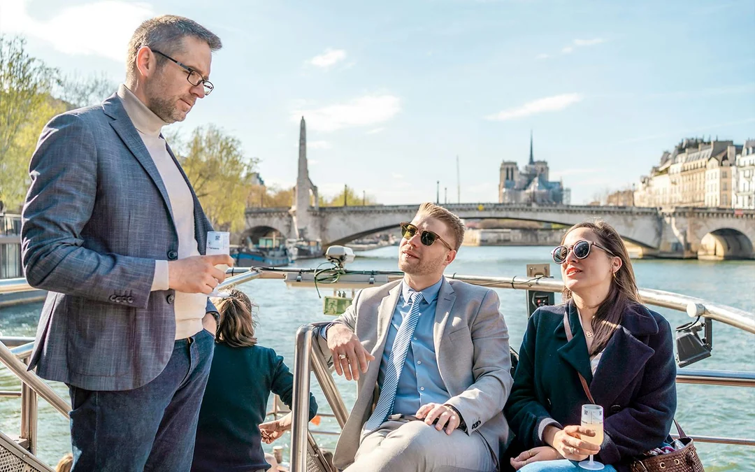 Seine River Cruise with Champagne from Notre-Dame Image 5