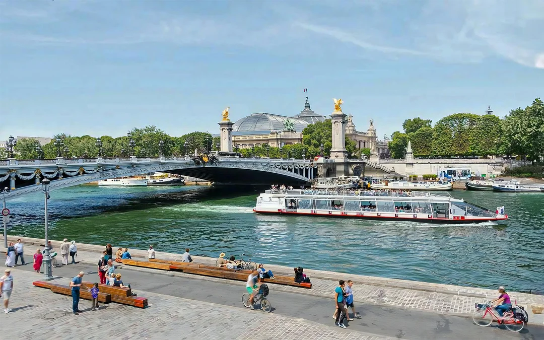 Seine River Morning Cruise with Breakfast Image 3