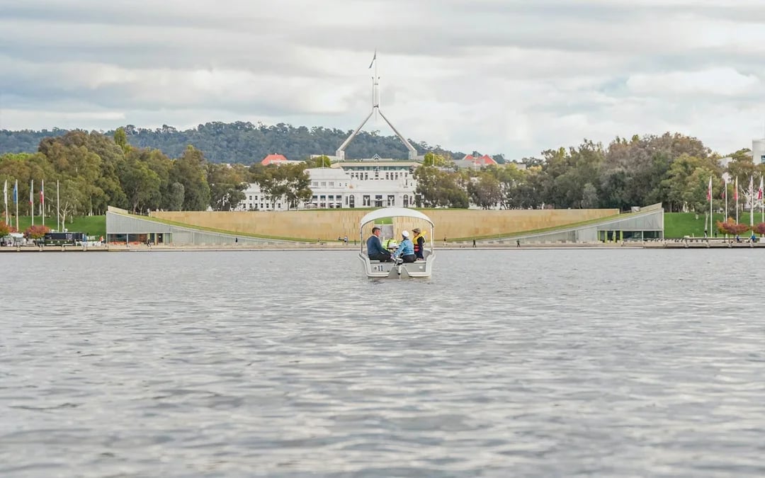 Self-Drive Electric Picnic Boat Tour in Canberra Image 5