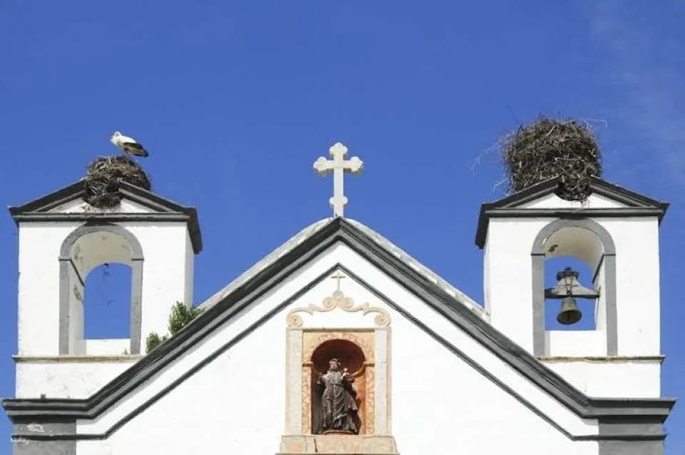 Self-guided Discovery Walk Faro's statues, ships and sanctuaries