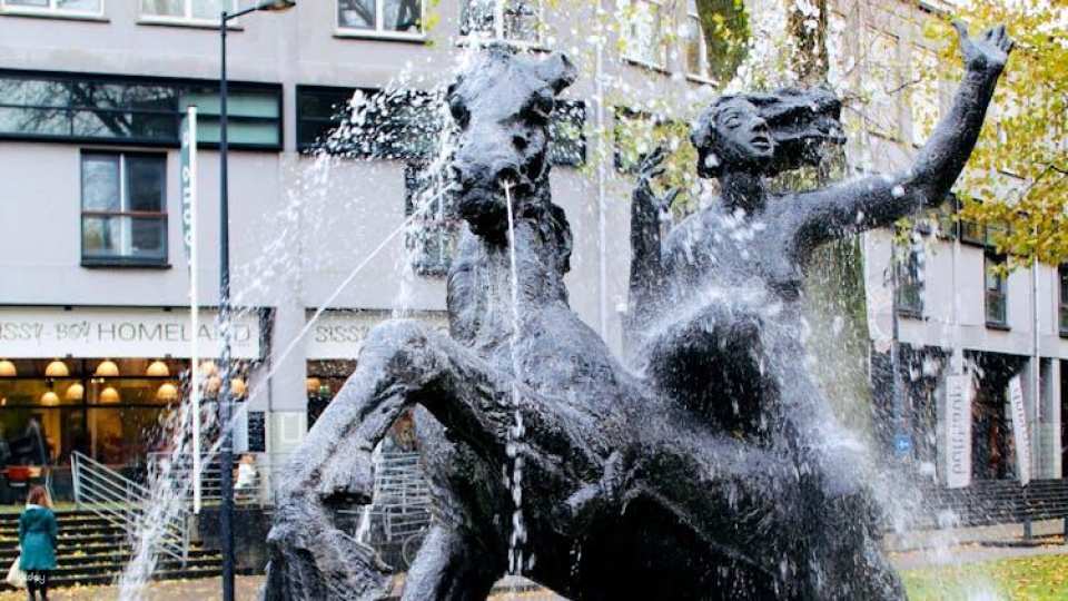 Self-guided Discovery Walk in Amsterdam’s Eastern Docklands